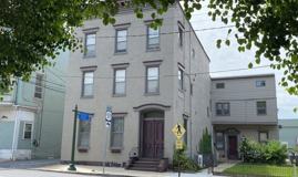 136 E Queen St - Photo 1 of 1