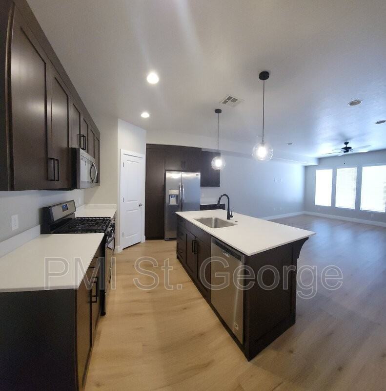 2711 E Gray Birch Dr - Photo 7 of 31