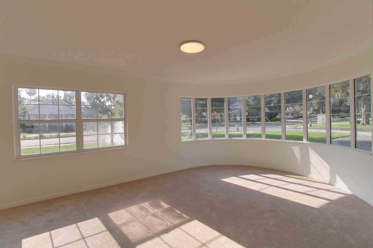 1667 Mizell Ave - Photo 5 of 20