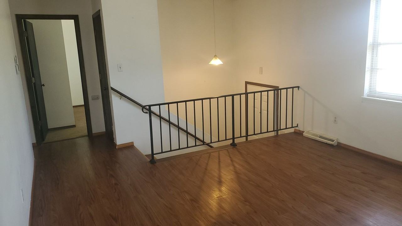 1685 S Sonora Dr - Photo 3 of 14