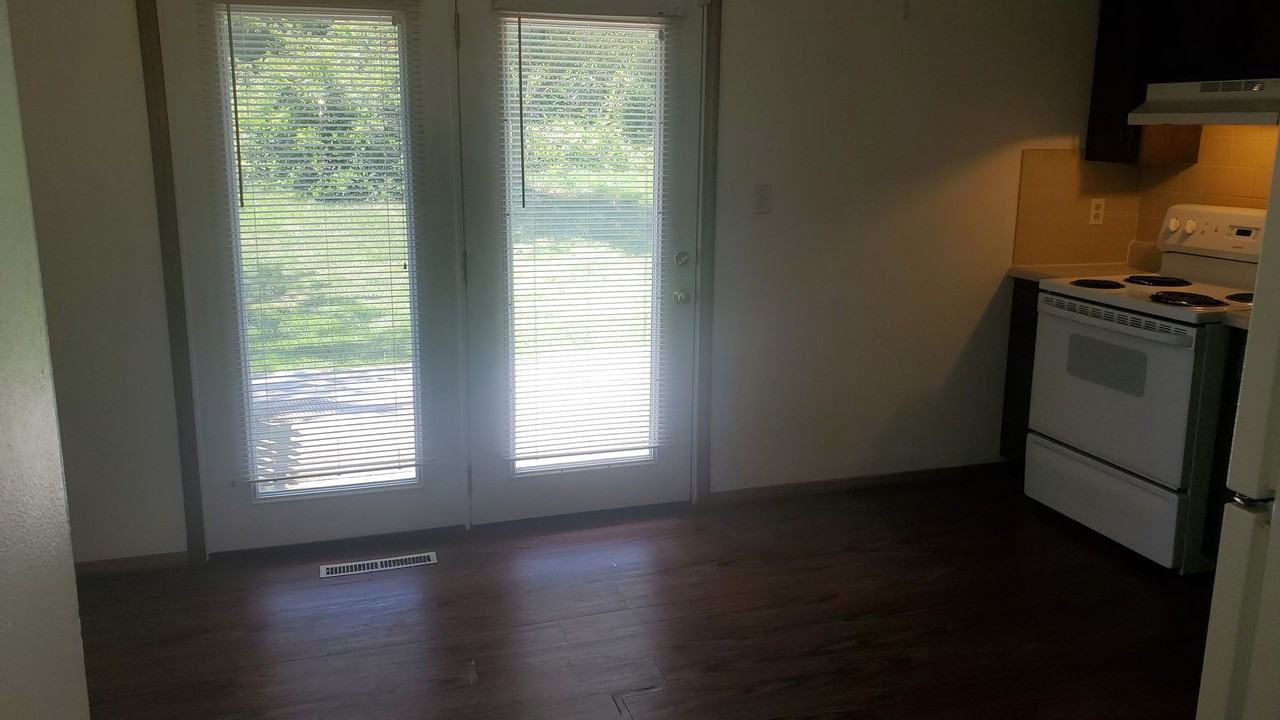 1685 S Sonora Dr - Photo 4 of 14