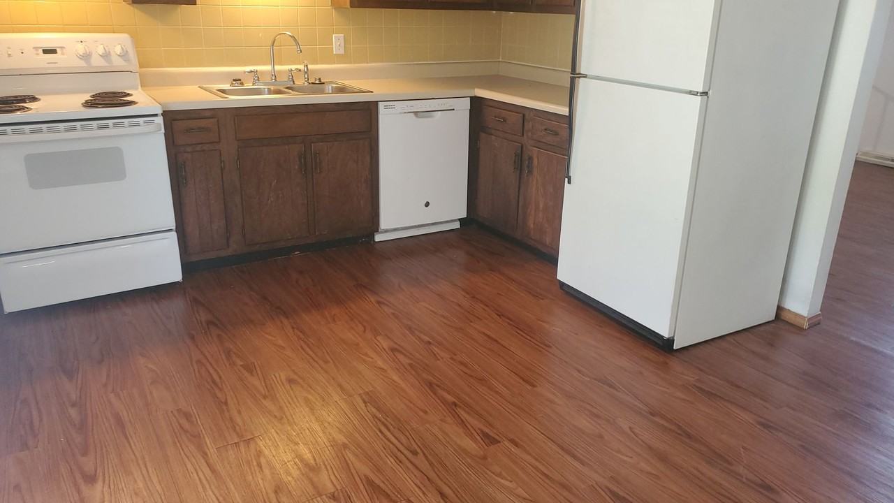 1685 S Sonora Dr - Photo 5 of 14