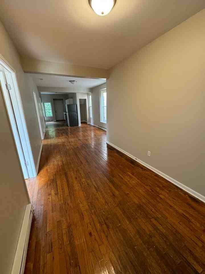 305 S 4th St - Photo 2 of 8