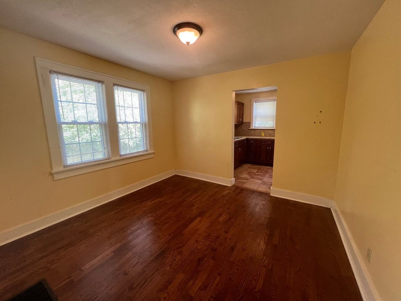 232 Hickory Grove Blvd - Photo 2 of 9