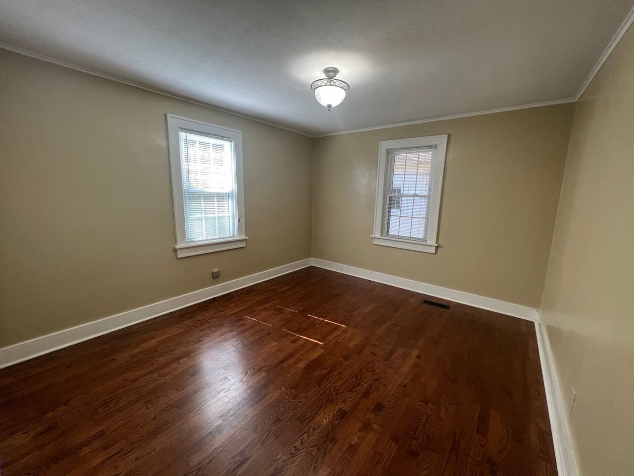 232 Hickory Grove Blvd - Photo 3 of 9
