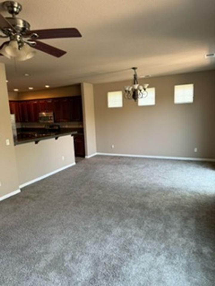 1825 Resistol Dr - Photo 4 of 20