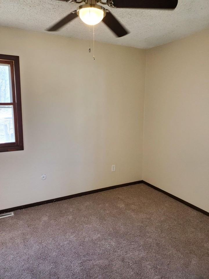 129 Arkansas St - Photo 3 of 19