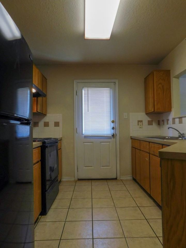 322 N. 10th St. - Photo 3 of 14