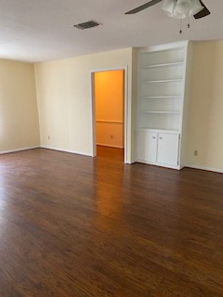 817 Kenwood Dr - Photo 5 of 24