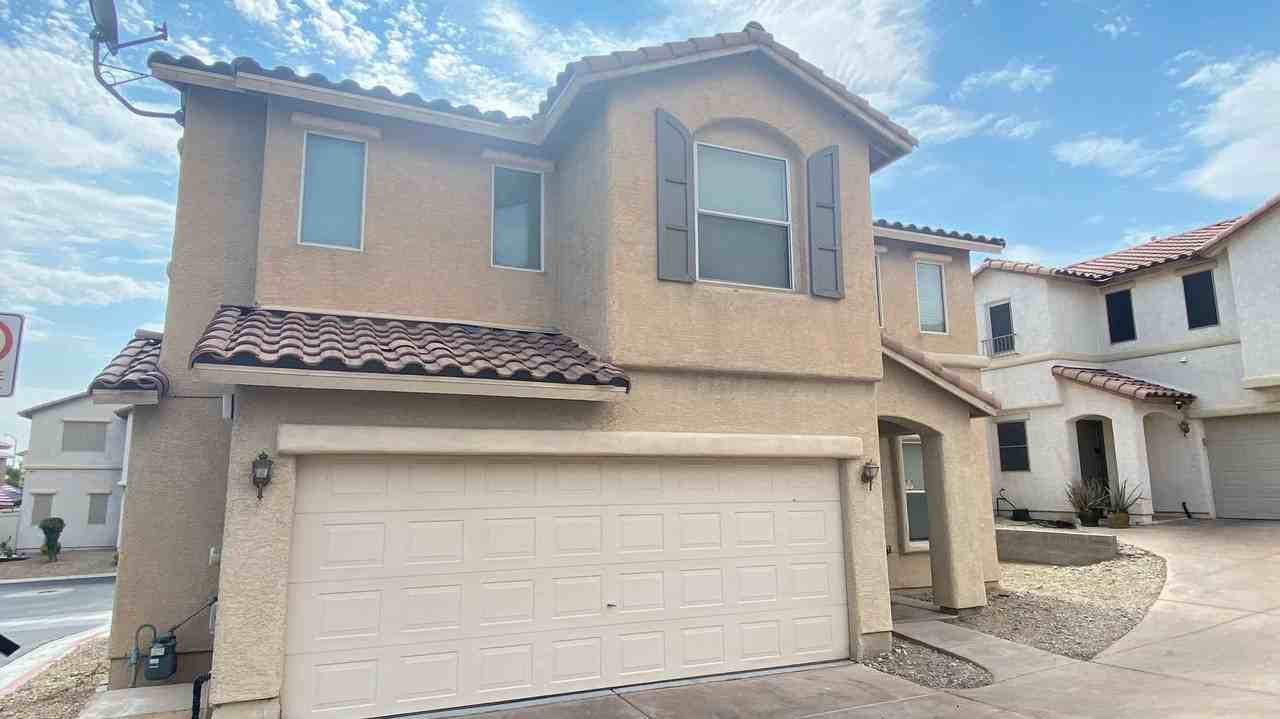 9267 Glen Malone Court - Photo 3 of 21