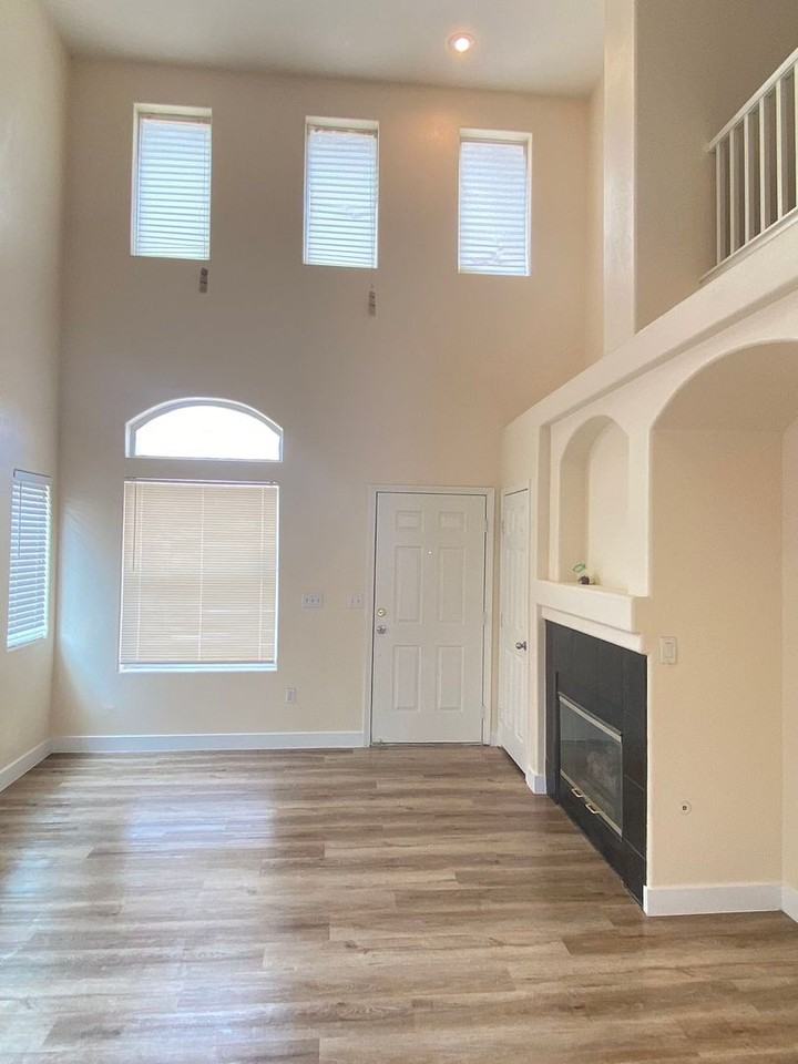 9267 Glen Malone Court - Photo 5 of 21