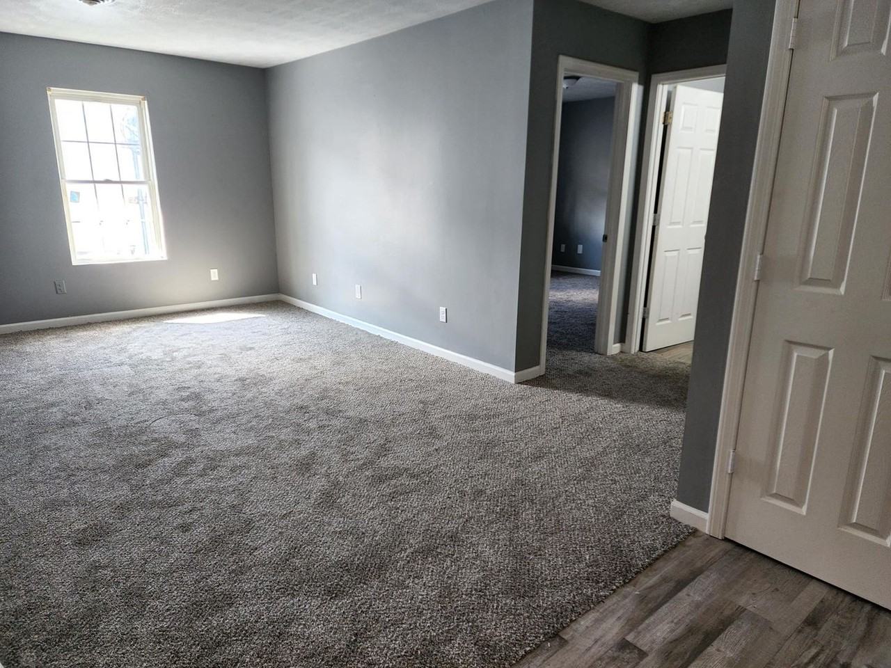 205 E Van Buren St - Photo 6 of 7