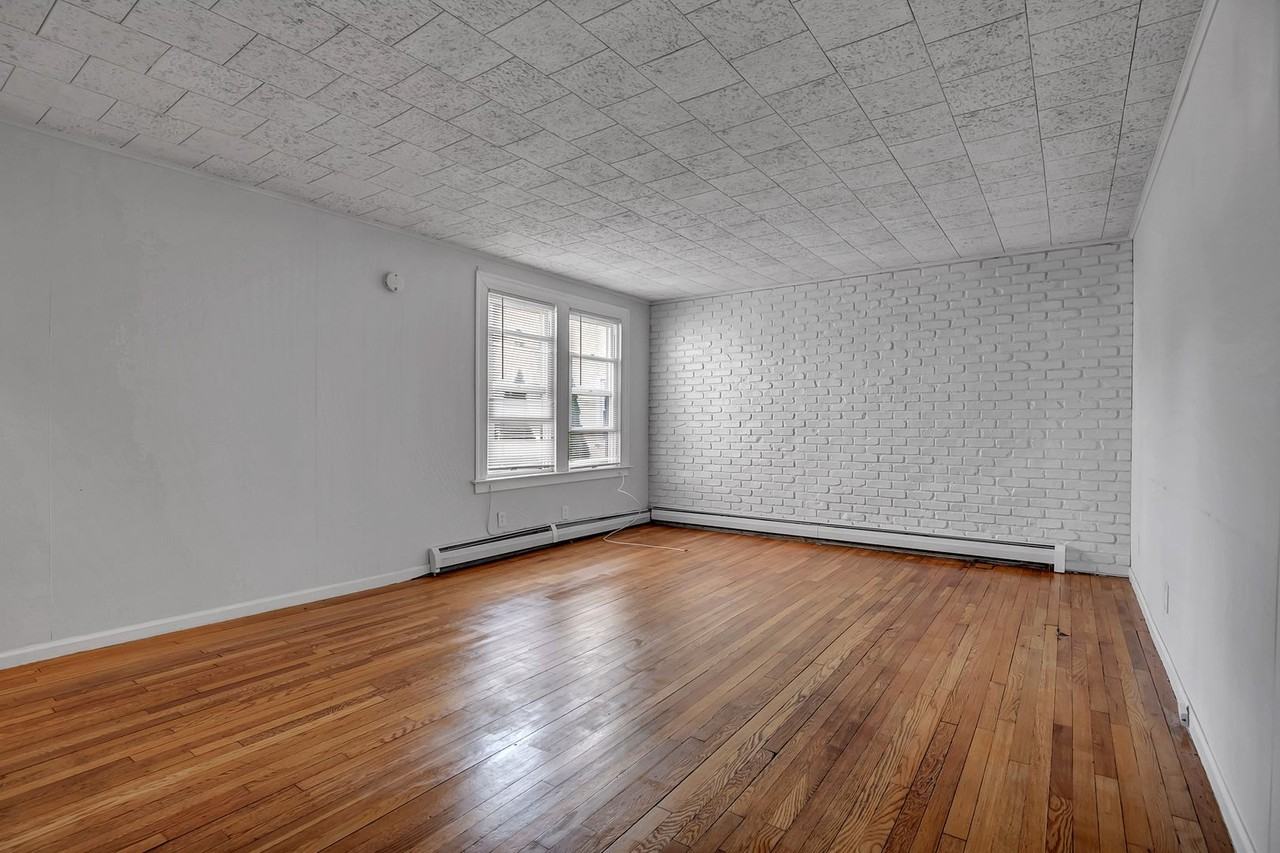 68-70 Anthony Street - Photo 5 of 11