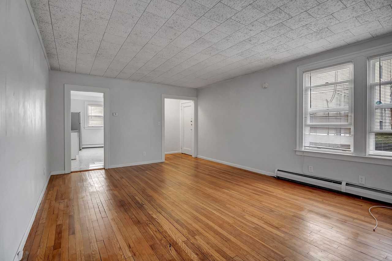 68-70 Anthony Street - Photo 6 of 11
