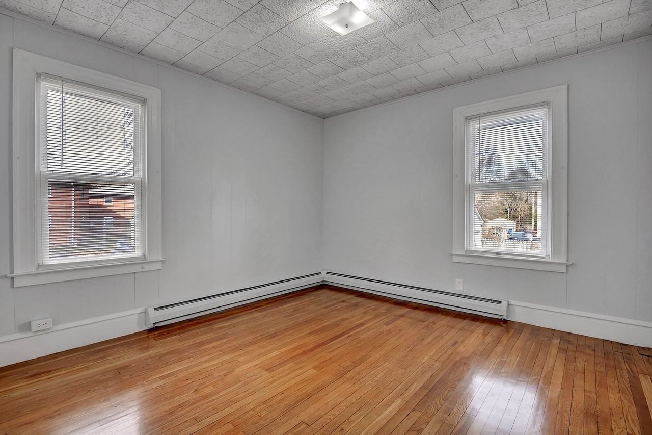 68-70 Anthony Street - Photo 7 of 11