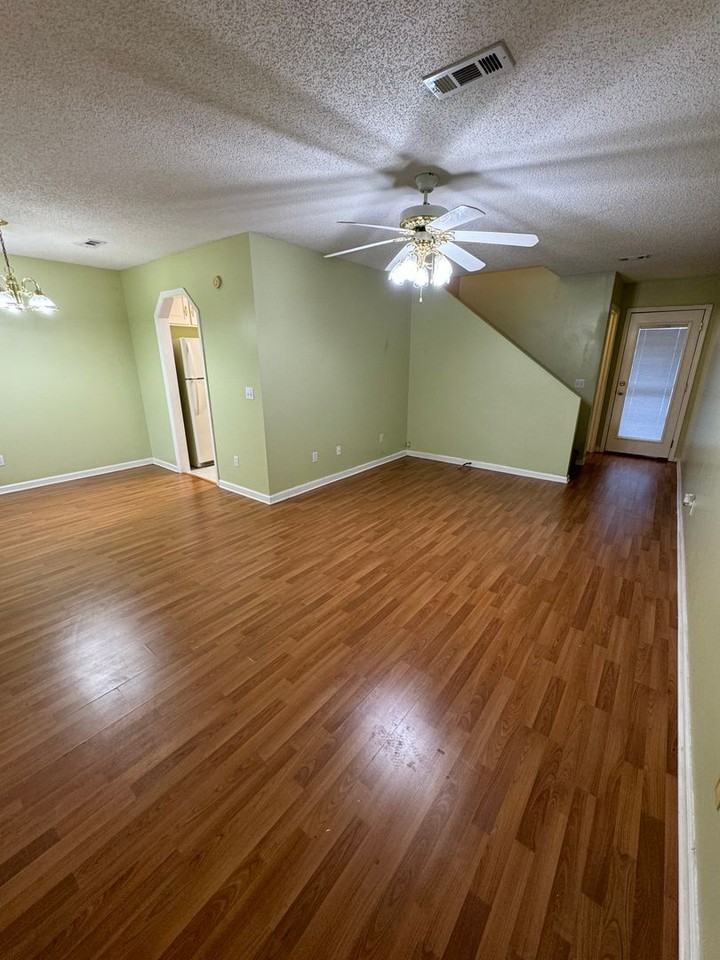120 Palm Dr - Photo 5 of 14