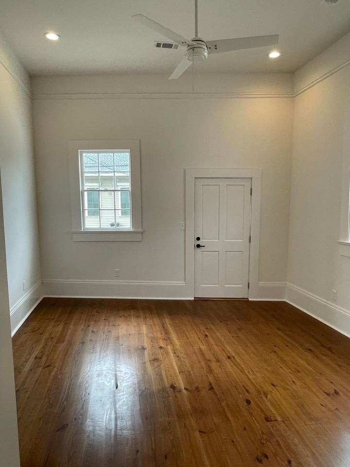 2401-03 Felicity Street - Photo 3 of 11