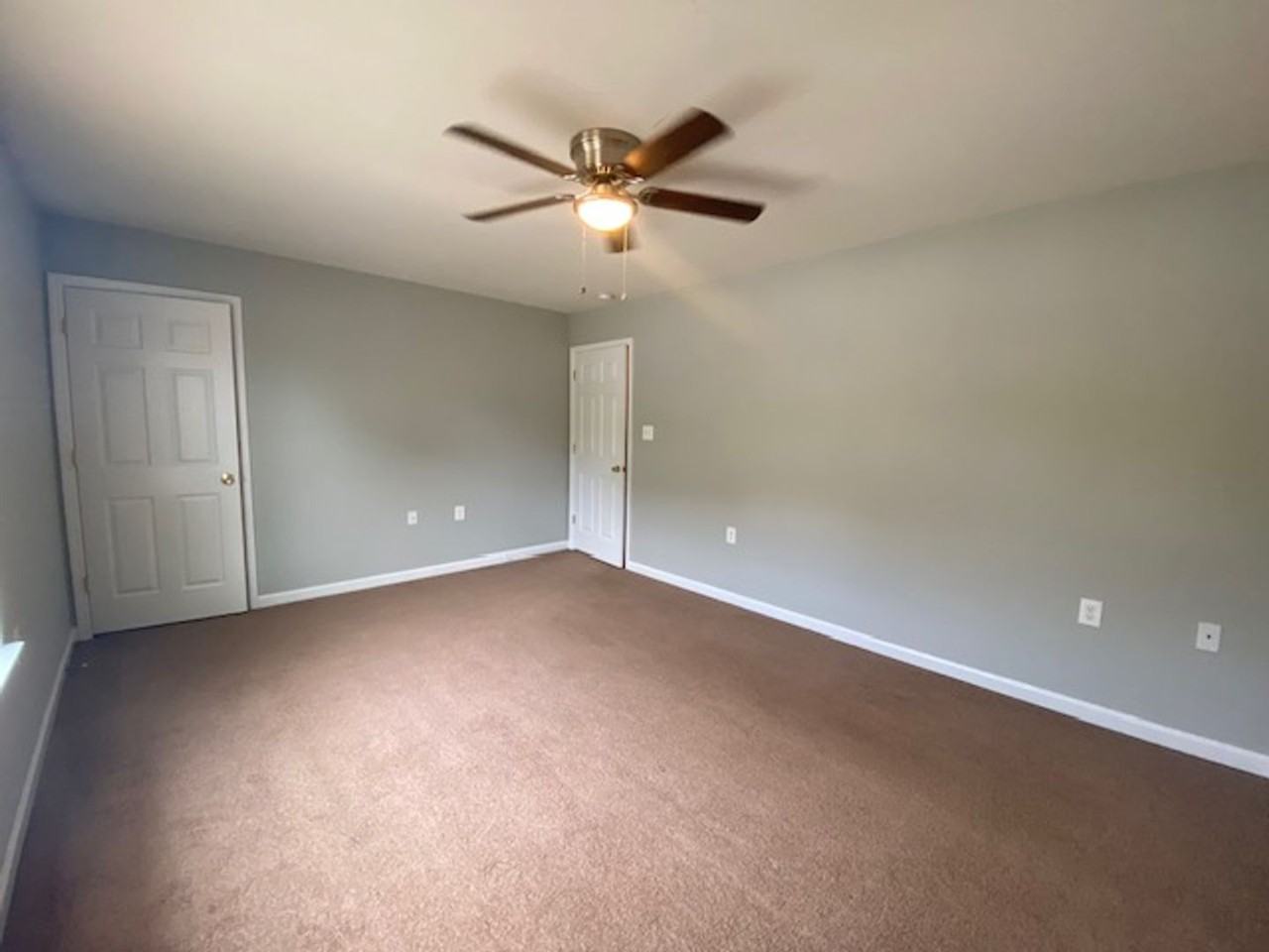 1295 Pond St Se - Photo 7 of 10