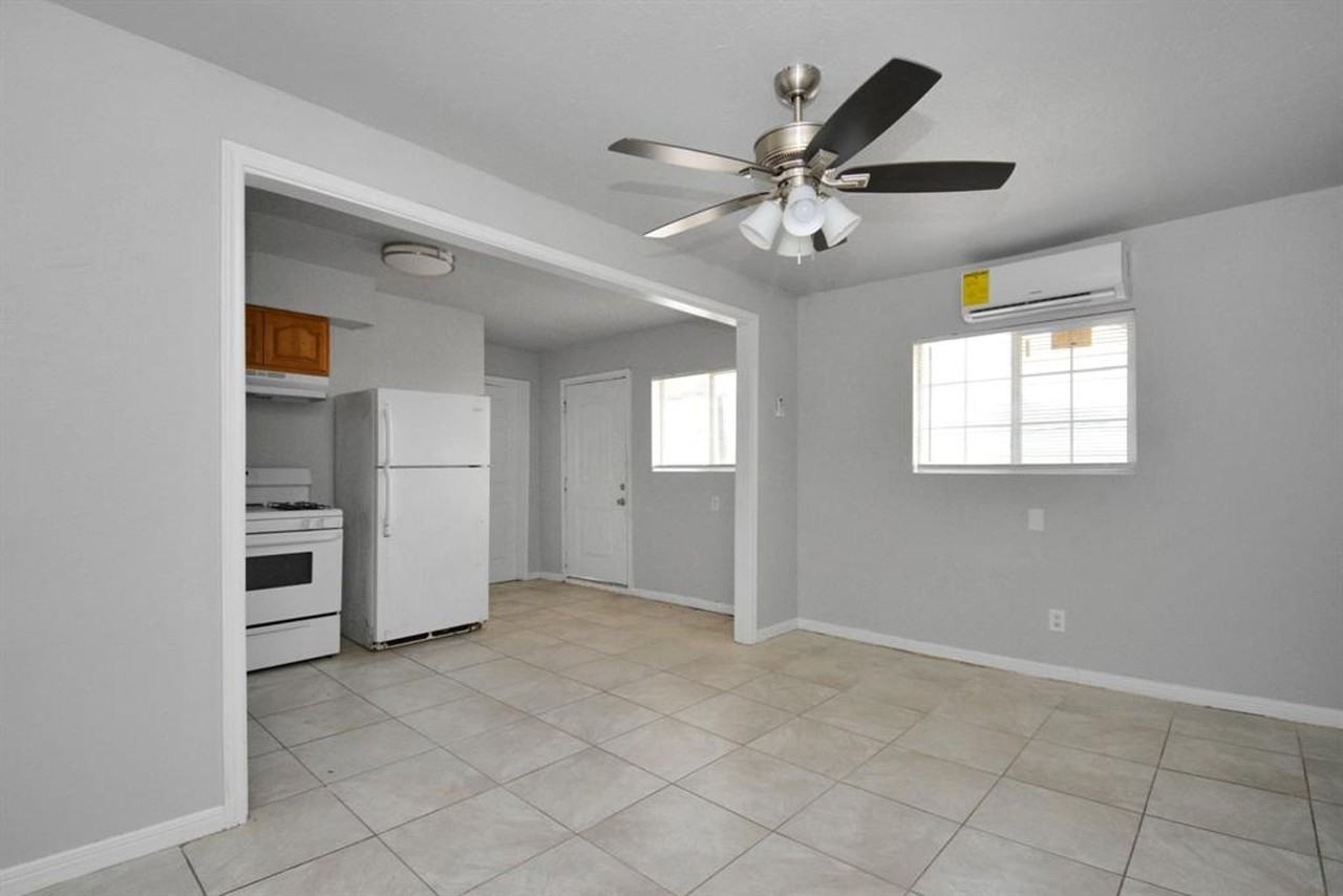 8127 COLONIAL LANE - Photo 5 of 14