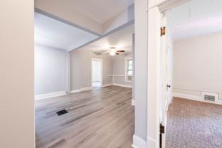 408 W Illinois St - Photo 1 of 1