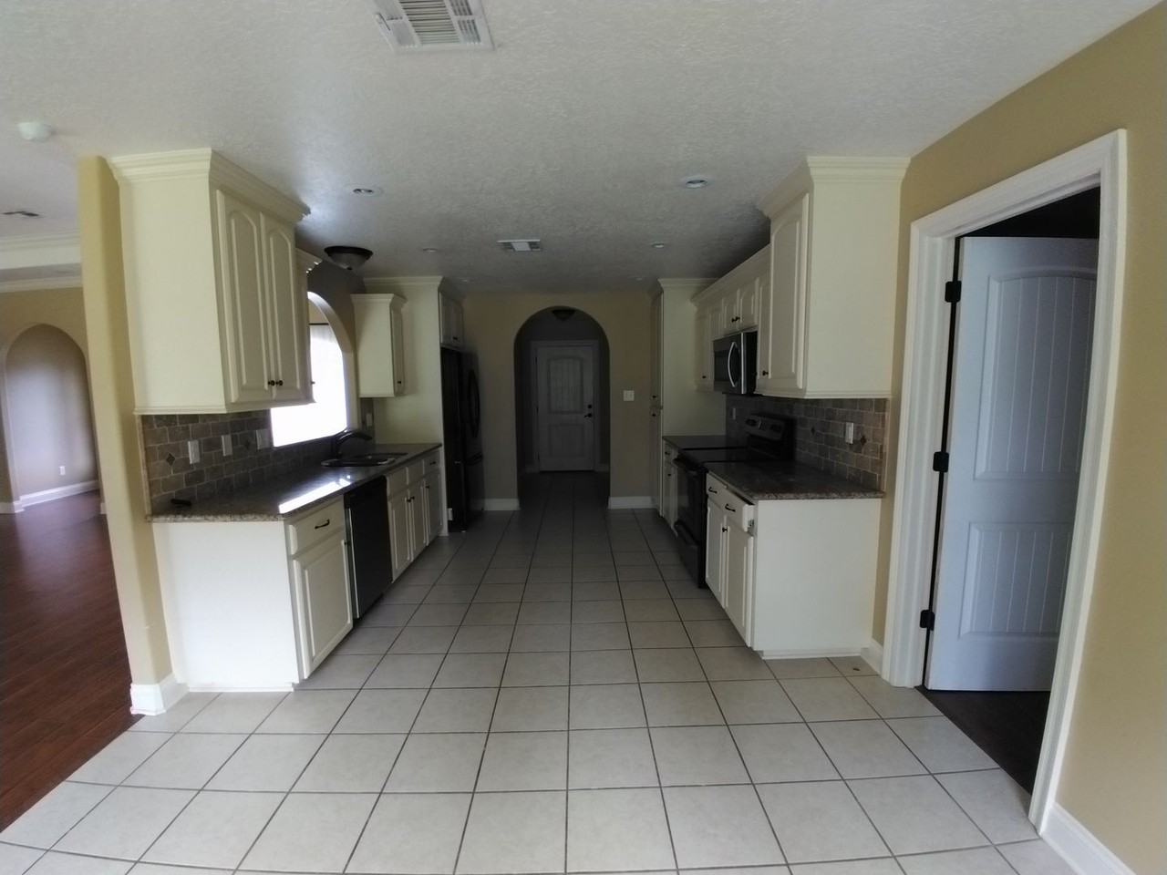 317 Barbara Dr - Photo 3 of 10