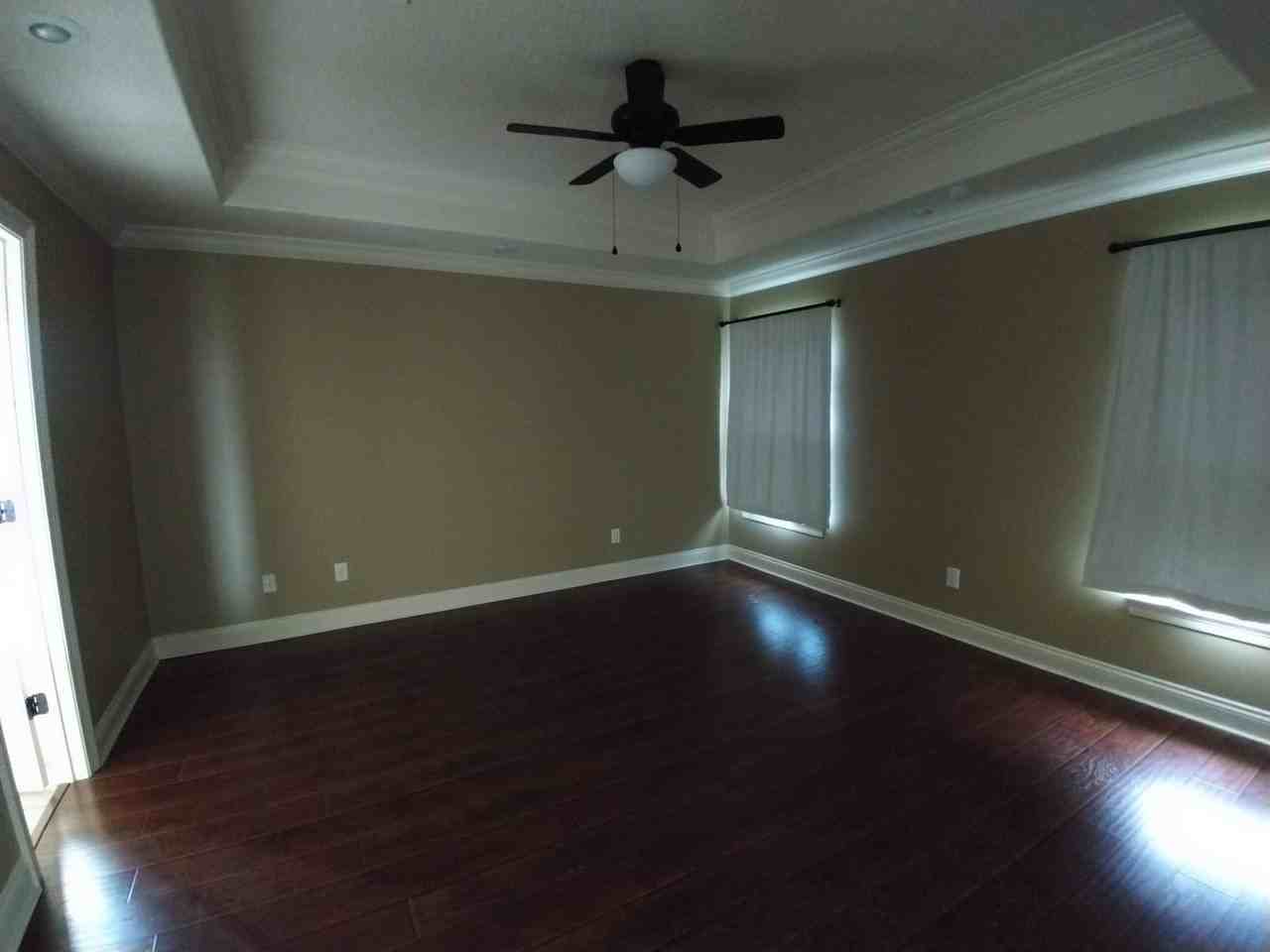 317 Barbara Dr - Photo 5 of 10