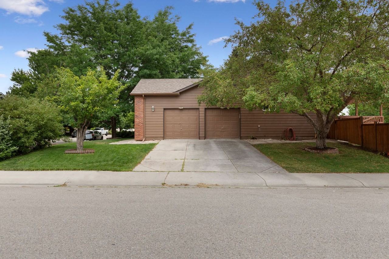 501 Charrington Ct - Photo 2 of 44