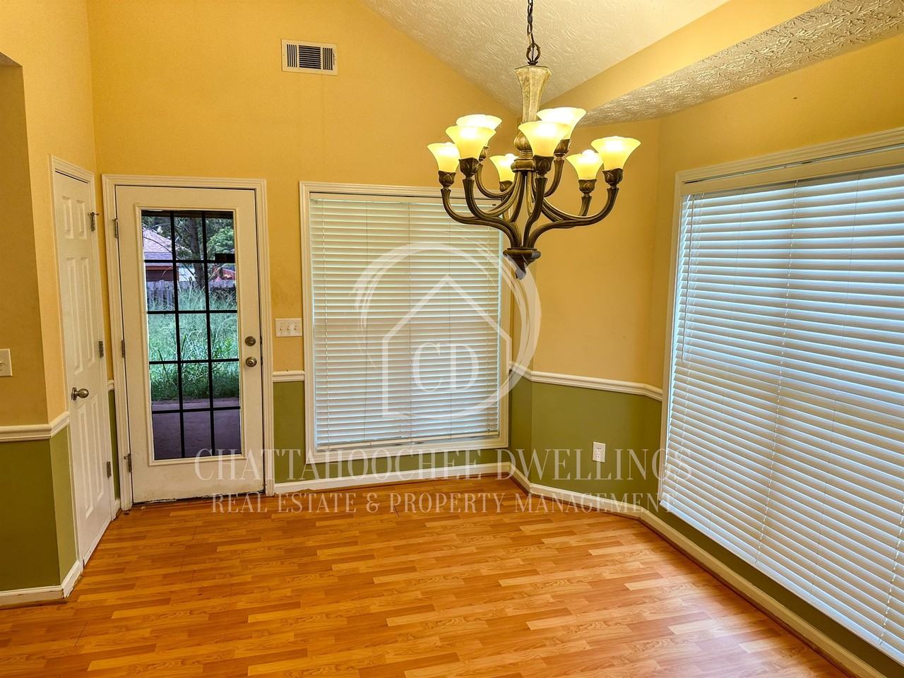 9017 Sonoma Pointe Drive - Photo 2 of 10