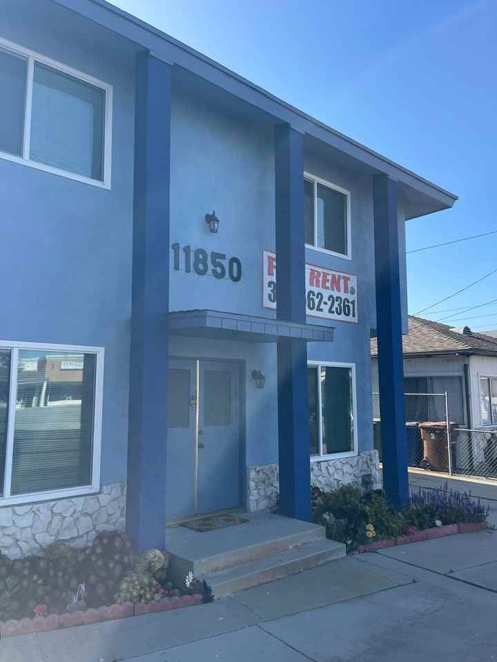 11850 Inglewood Ave - Photo 3 of 3