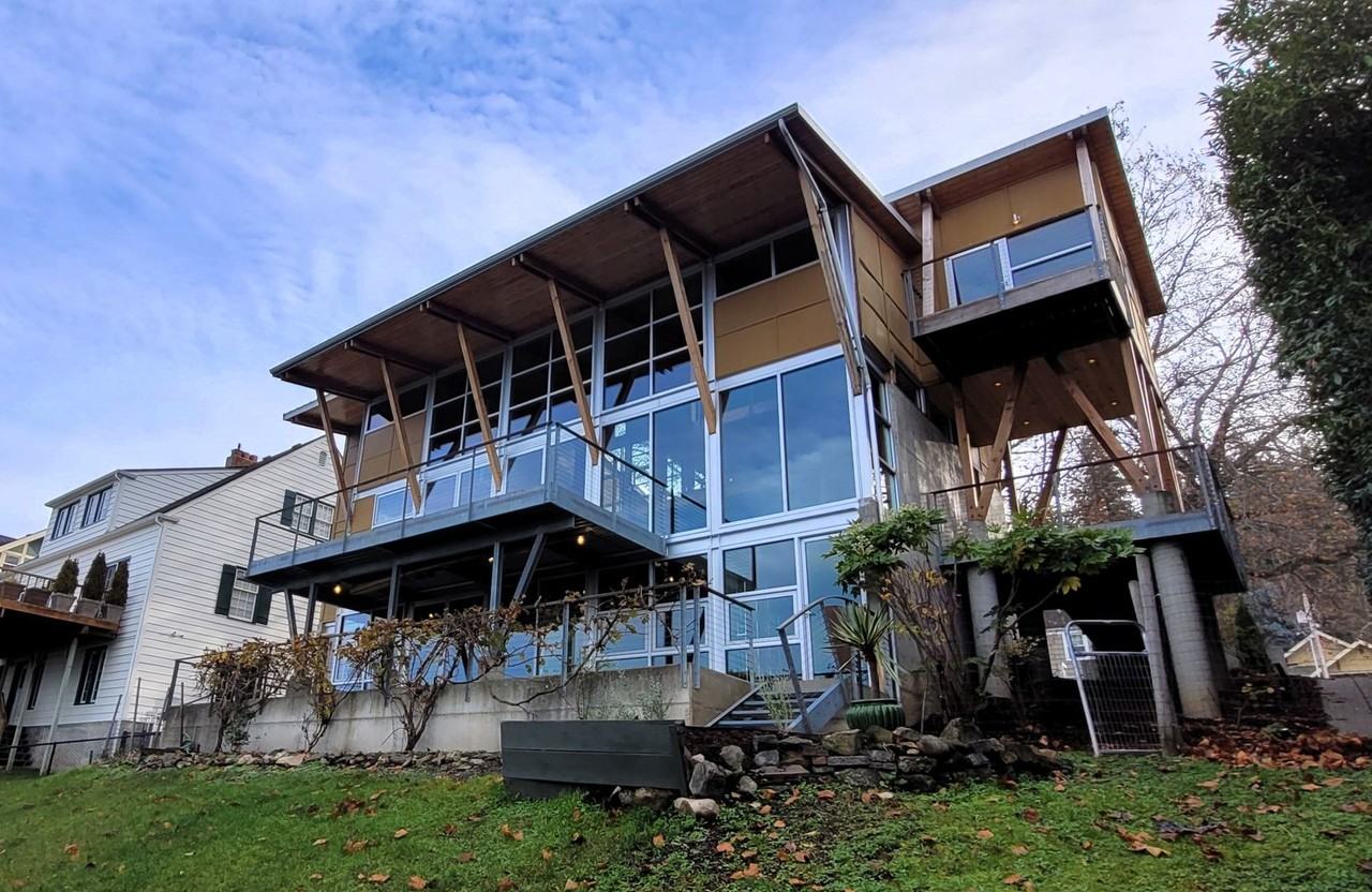 222 S Forest Street - Photo 2 of 25