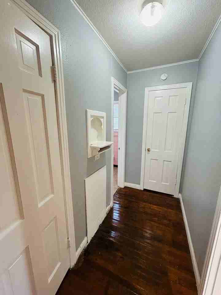 1112 N 34th - Photo 3 of 11