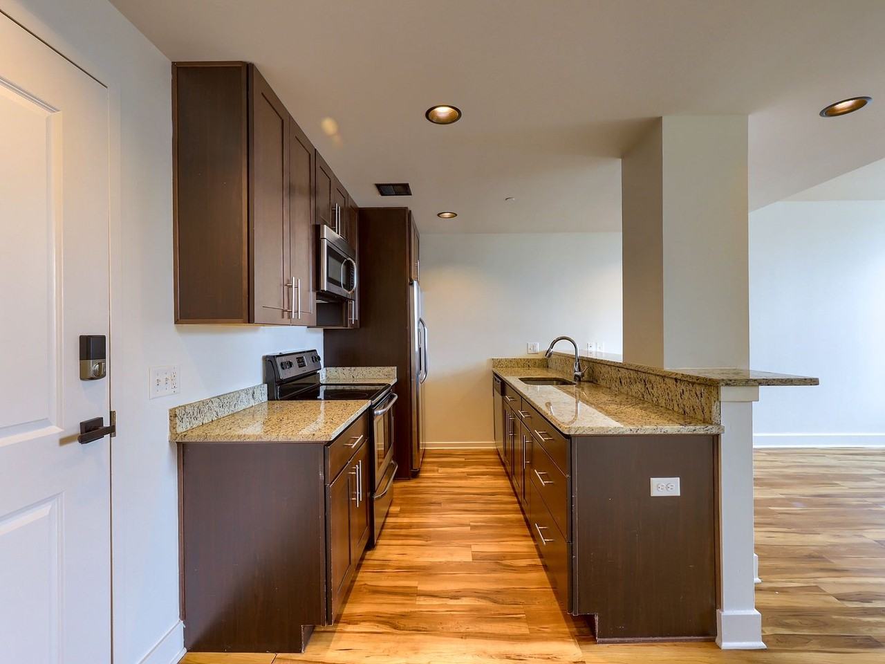 231 State St - Photo 2 of 35