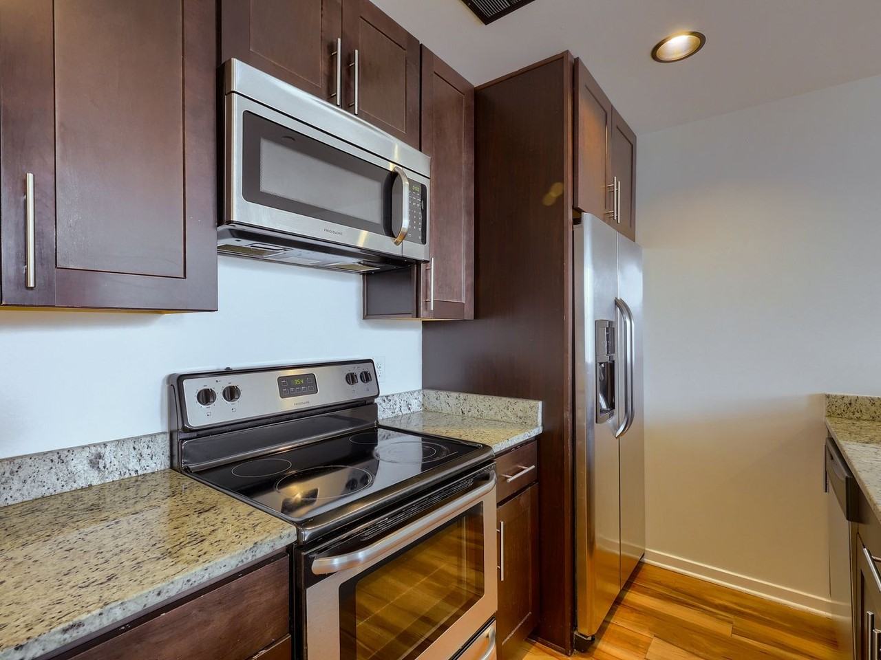 231 State St - Photo 5 of 35