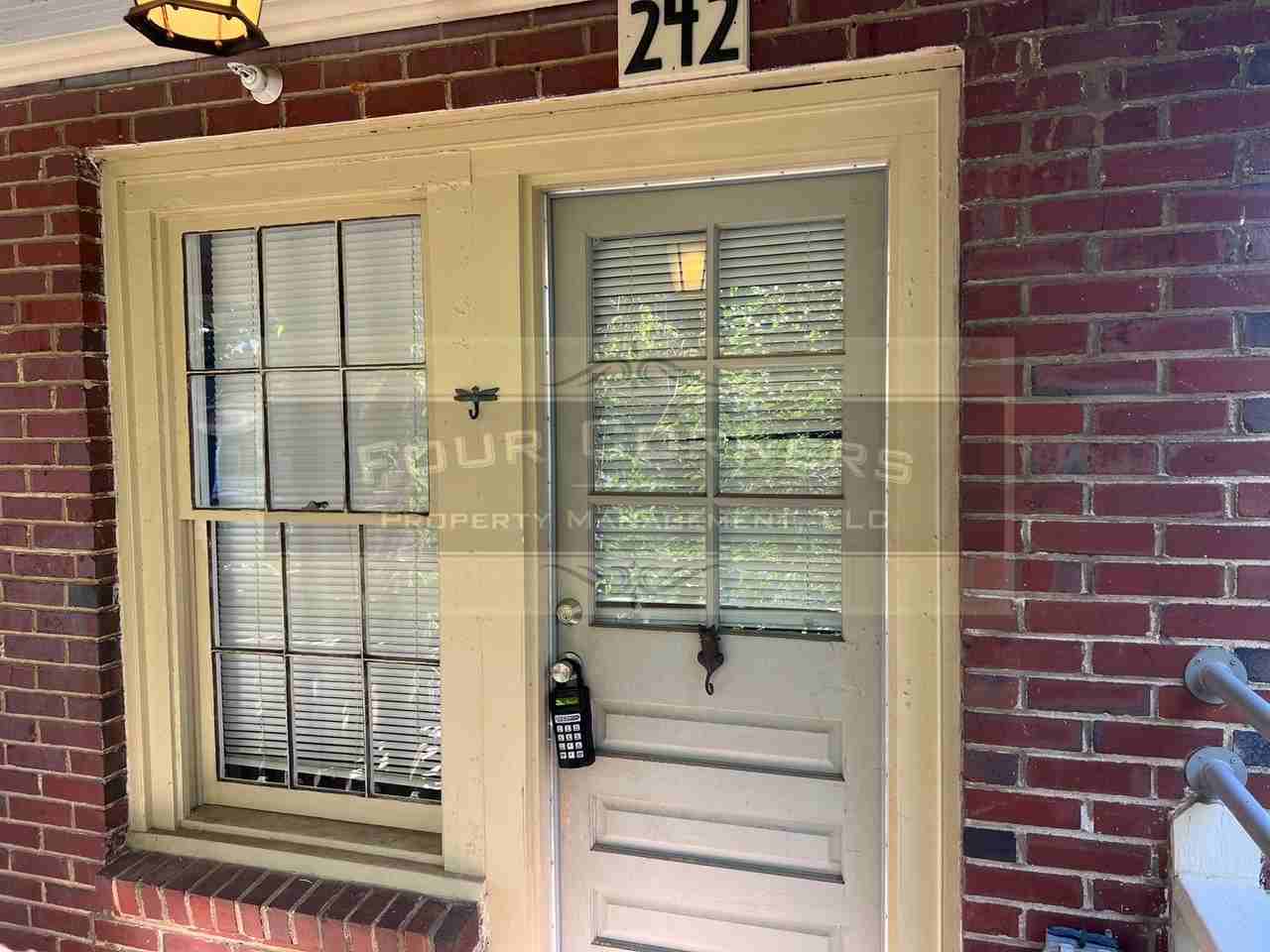 1638 North Cherry St - Photo 2 of 10