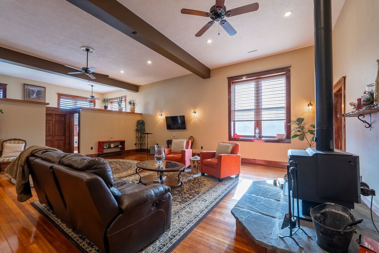 101 N Main Ave - Photo 3 of 27