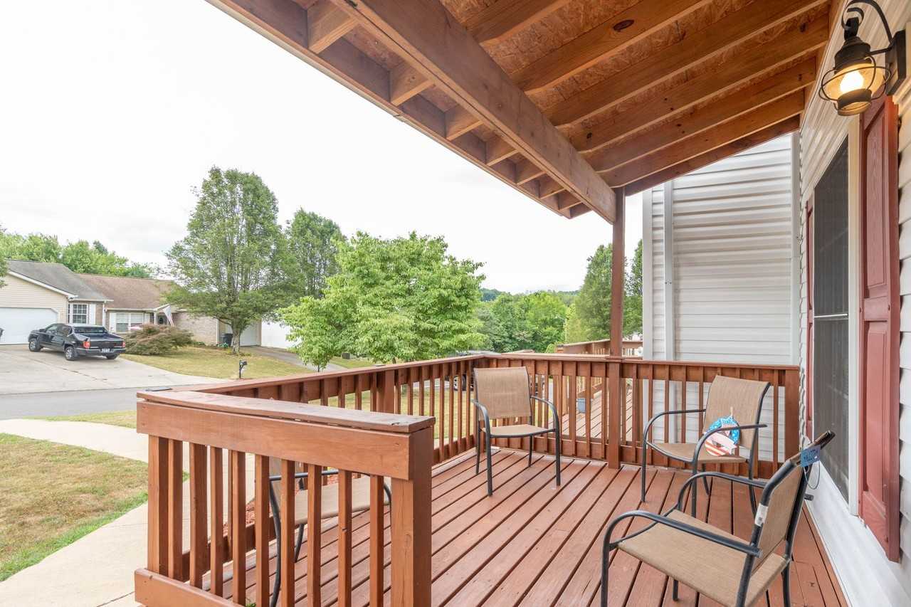 251 Hunter Hills Cir - Photo 3 of 22