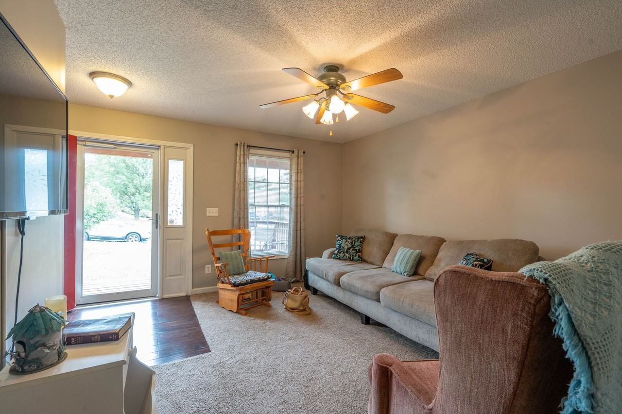 251 Hunter Hills Cir - Photo 6 of 22