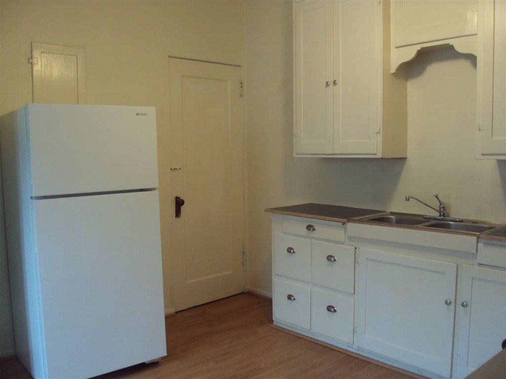 216 3rd St - Photo 6 of 14