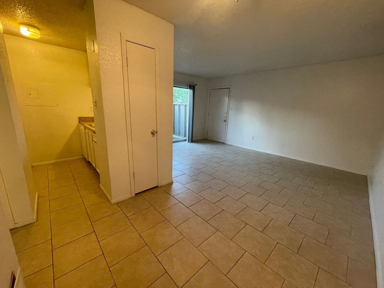 750 N Judge Ely Blvd - Photo 5 of 16