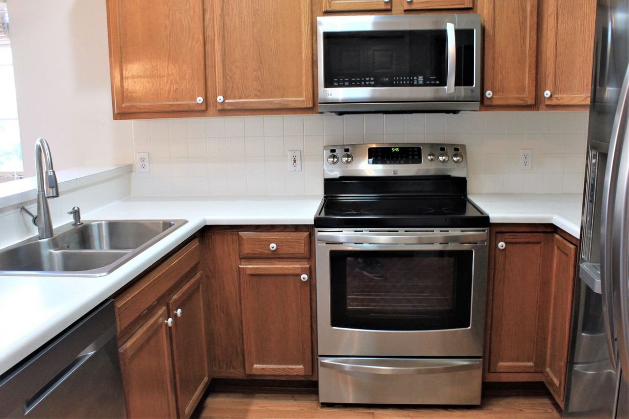 6990 Los Reyes Cir - Photo 7 of 26