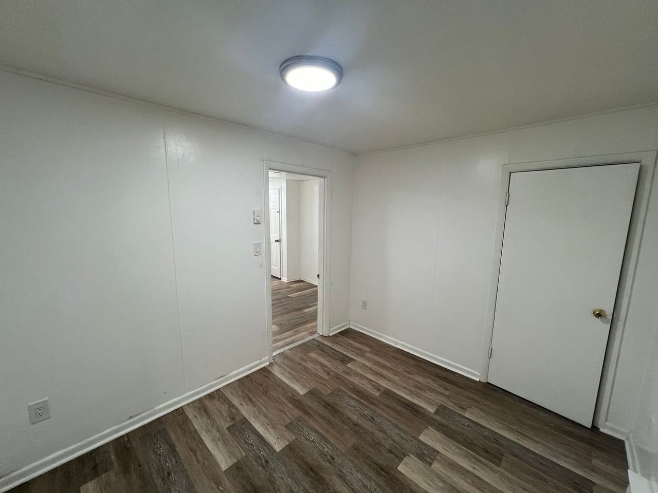 122 Washington Ave. - Photo 2 of 3