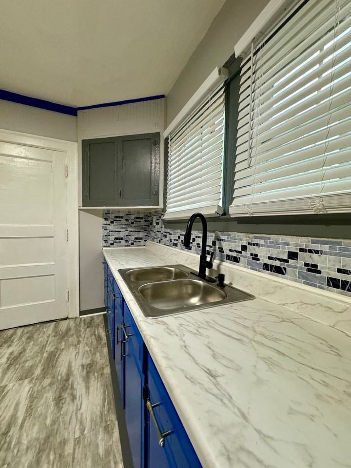 125 Cedarwood Ter - Photo 3 of 10