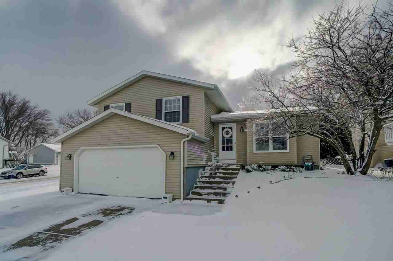 7709 Lois Lowry Ln, Madison, WI 53719 3 Bedroom Apartment for Rent