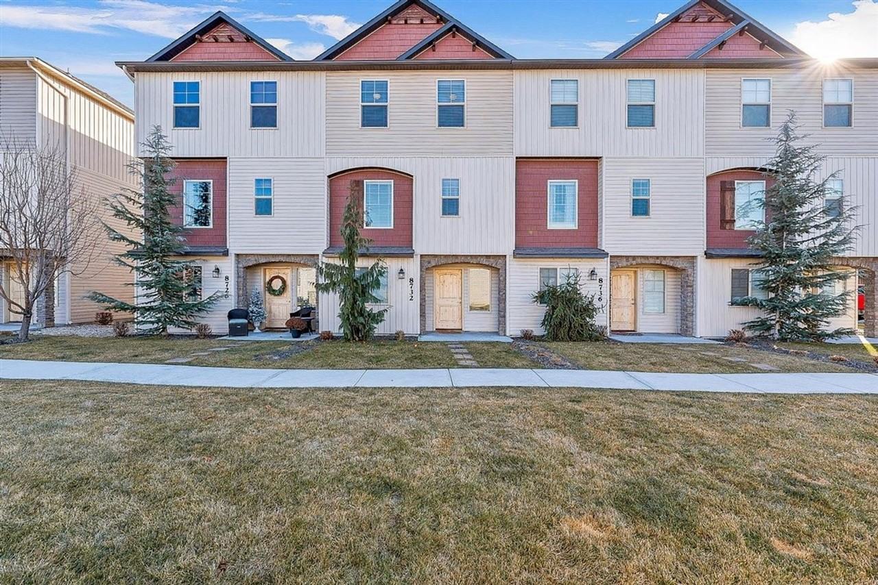 8732 W Pine Valley Ln - Photo 3 of 37