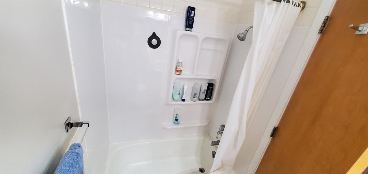 124 13th Street Southeast - Photo 3 of 7