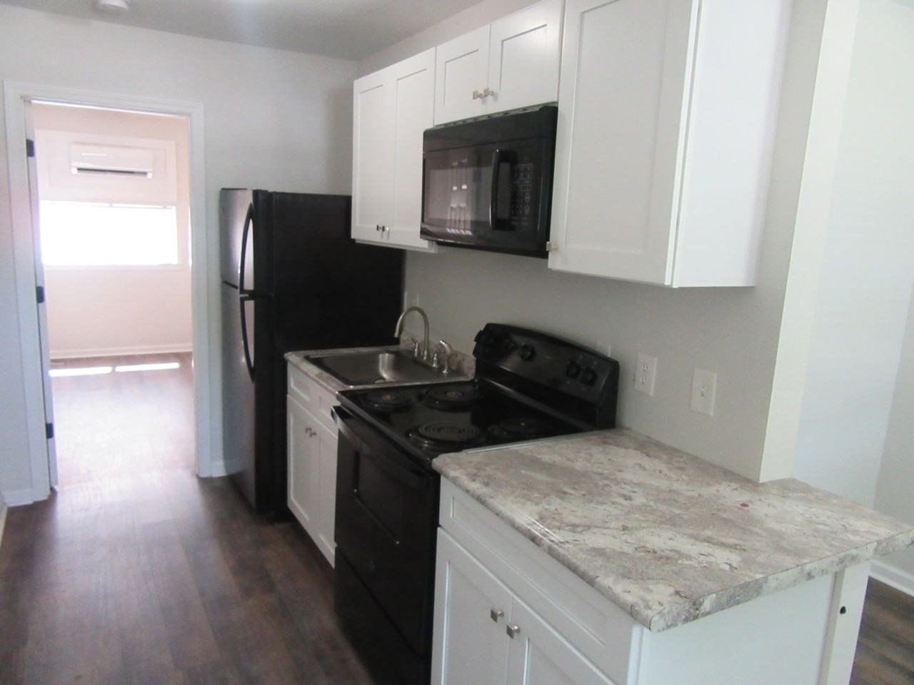 1400 Gulf Ave #3 - Photo 3 of 10