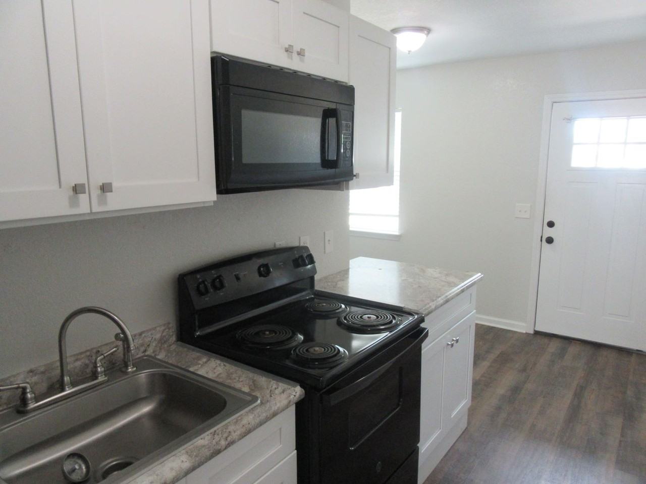 1400 Gulf Ave #3 - Photo 4 of 10