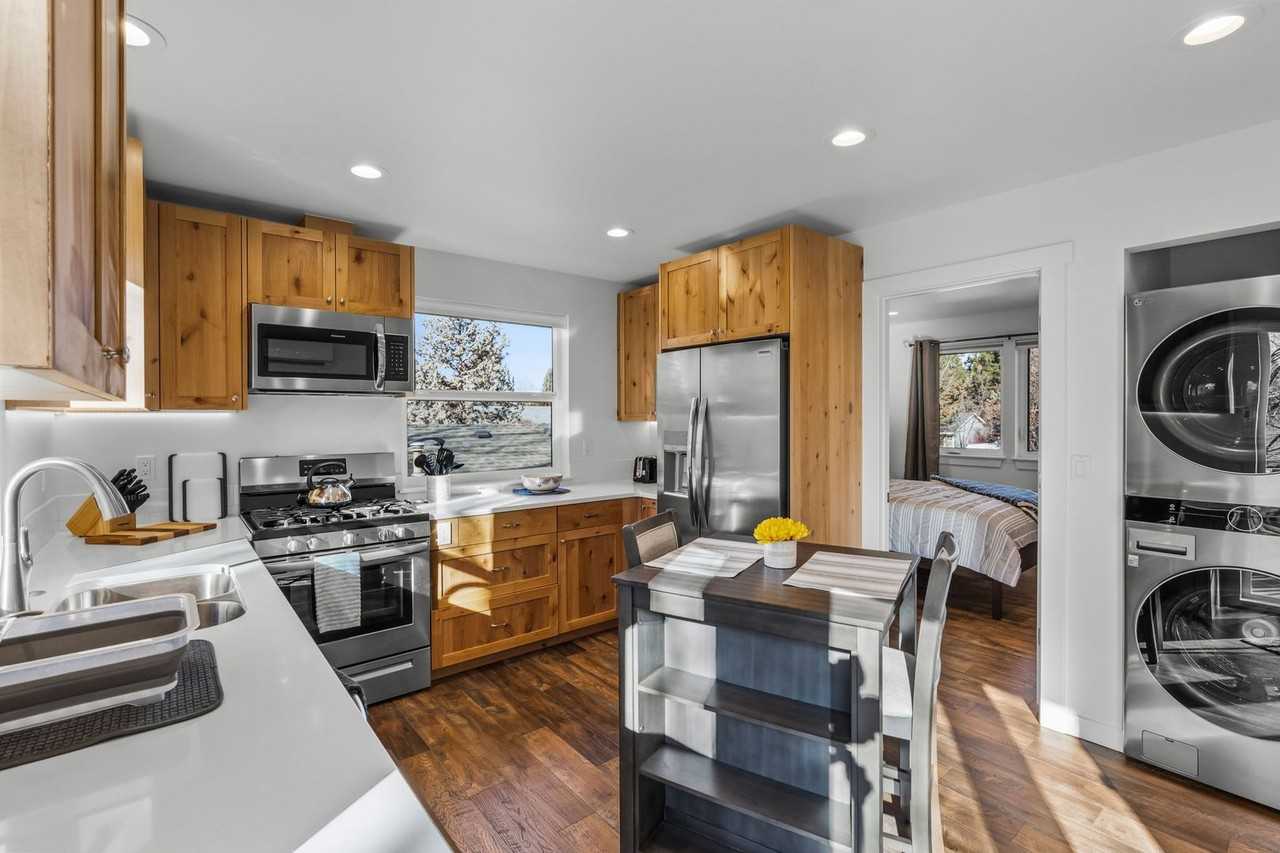 1423 Southeast Lostine Circle