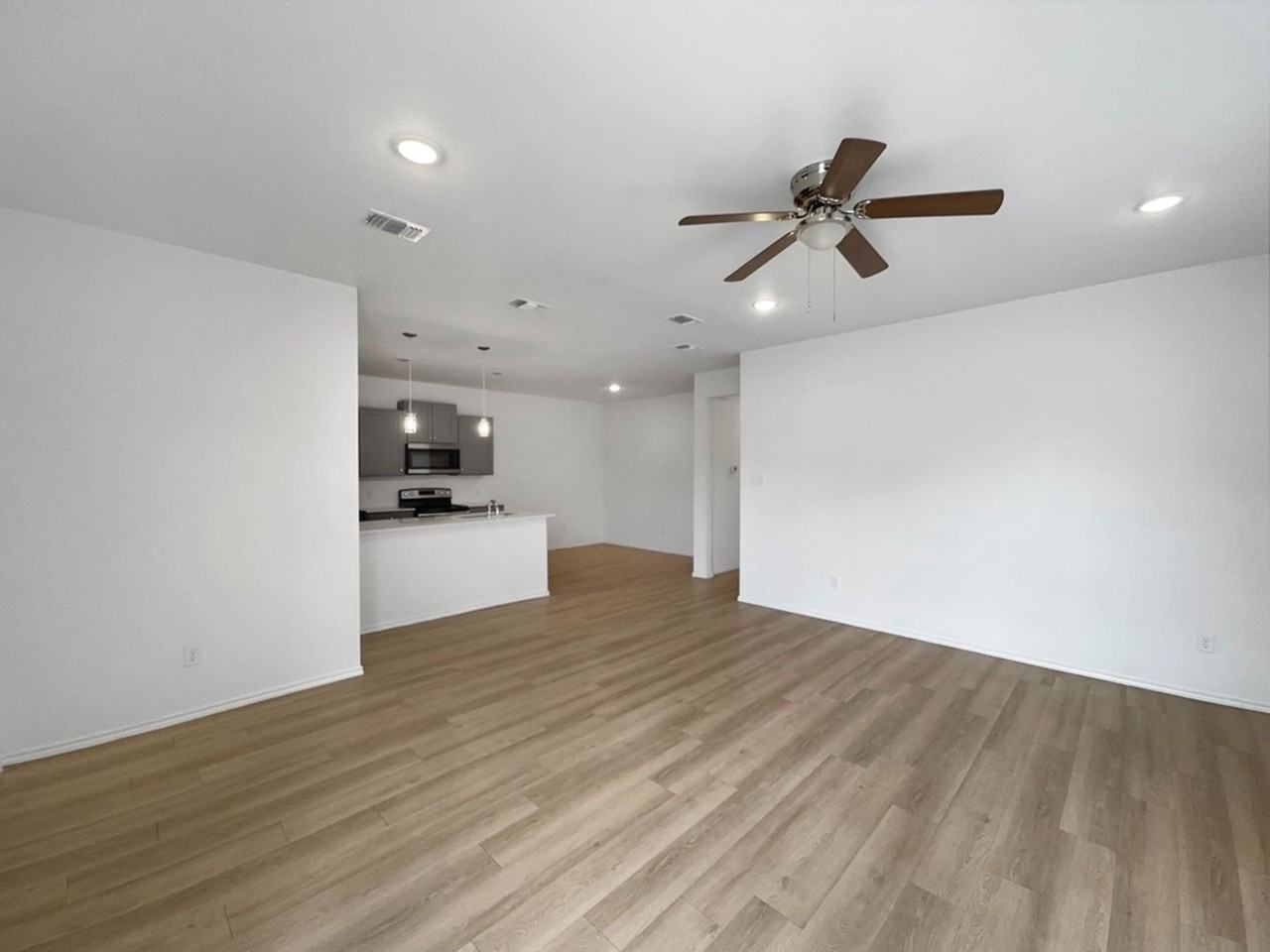 5528 Itasca St - Photo 3 of 22