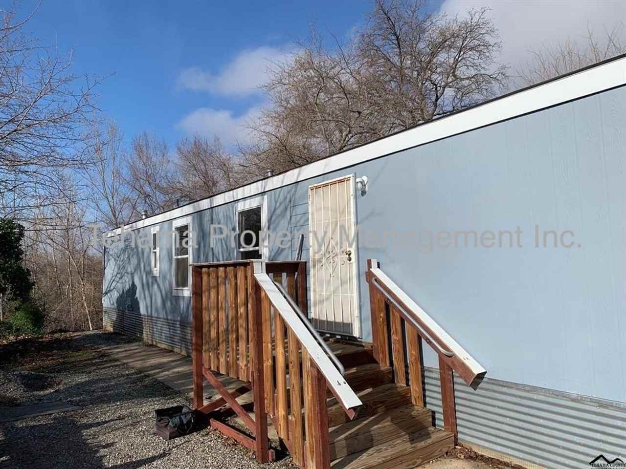 24800 Taft St - Photo 2 of 12